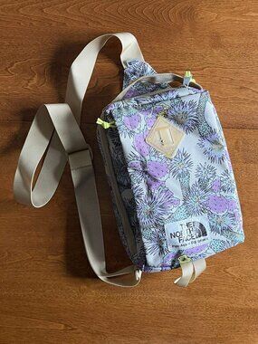 The North Face cactus print Berkeley Field Bag